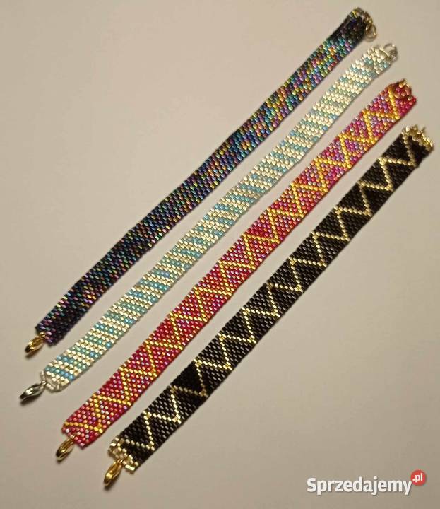 BRANSOLETKA KORALIKOWA CZARNA W ZYGZAK Warszawa sprzedam