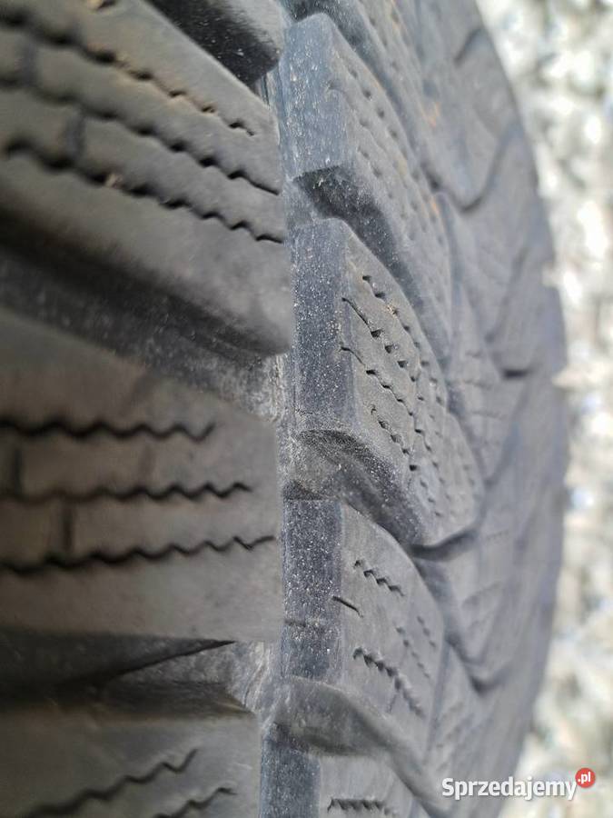 Opony dunlop Winter sport 5 235 45 r18