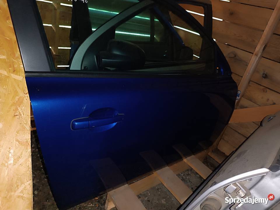 Drzwi prawe przednie przód Volvo C30 lak 47646 Drzwi Radłów