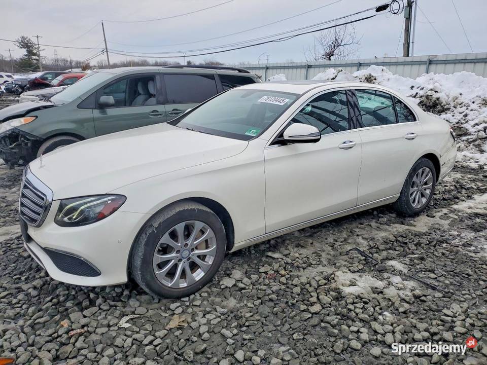 2016 MERCEDESBENZ E 300 4MATIC benzyna Klasa E Częstochowa