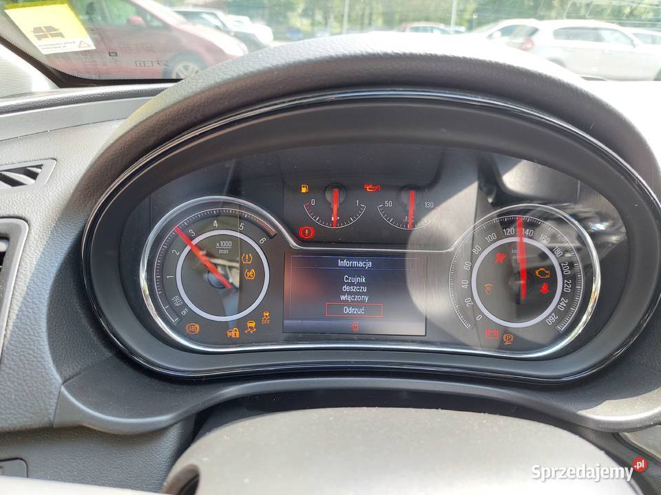 Opel Insignia kombi salon niski przebieg serwis Warszawa