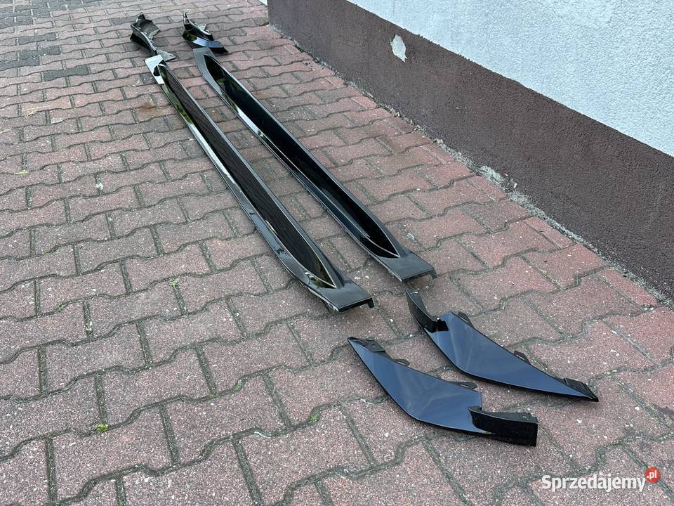 Dokladki boczne progi BMW G82 M4 czarne OEM