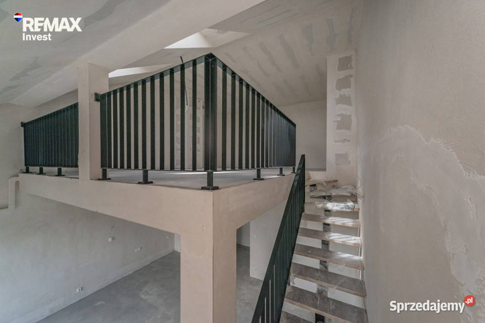 Duże mieszkanie z antresolą i balkonem Sprzedaż