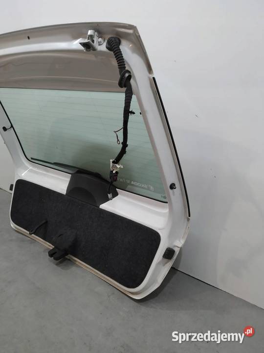 KLAPA TYŁ 5D HB SZYBA LF9E Skoda Rapid I sprzedam