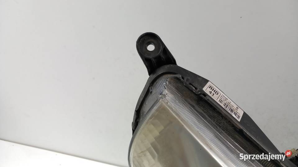 TOYOTA VERSO 0913 LAMPA PRZÓD PRAWA Zbierkowo sprzedam