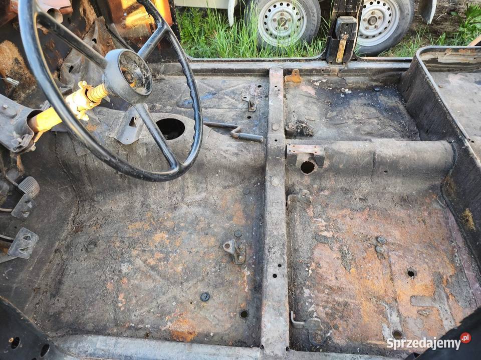 Nadwozie karoseria Wołga GAZ 3102 Rok produkcji 1990 Góra Kalwaria