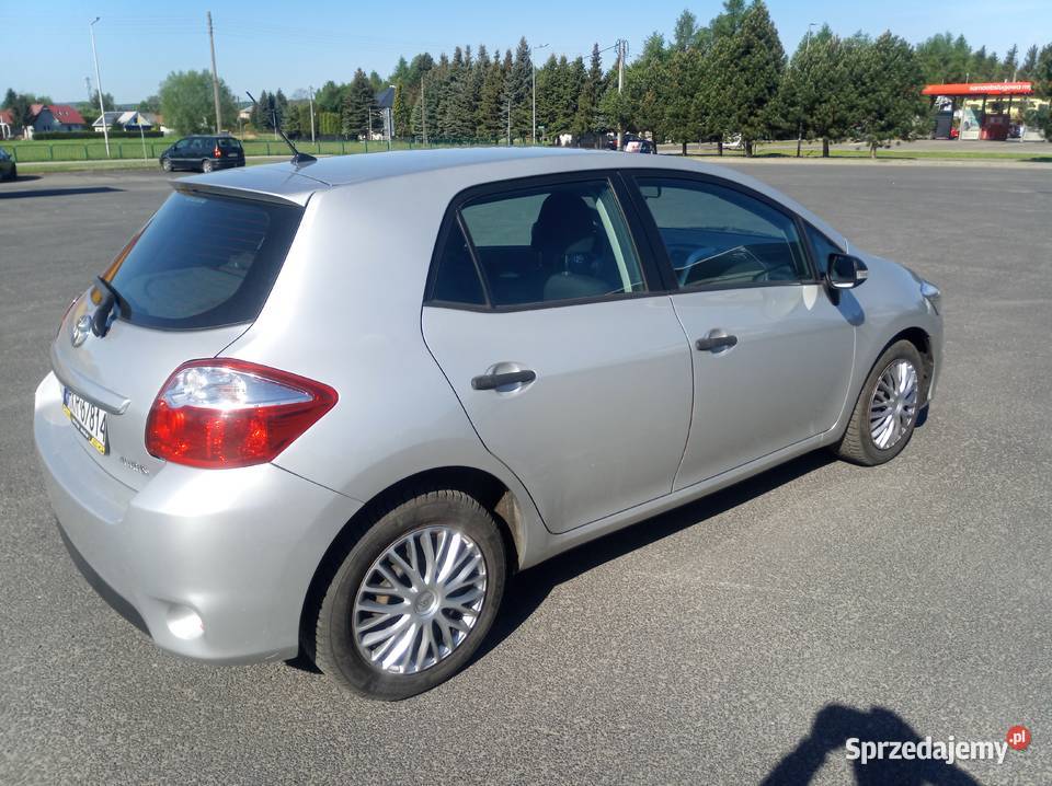 Toyota Auris 16 benzyna Przebieg 137 Krosno sprzedam