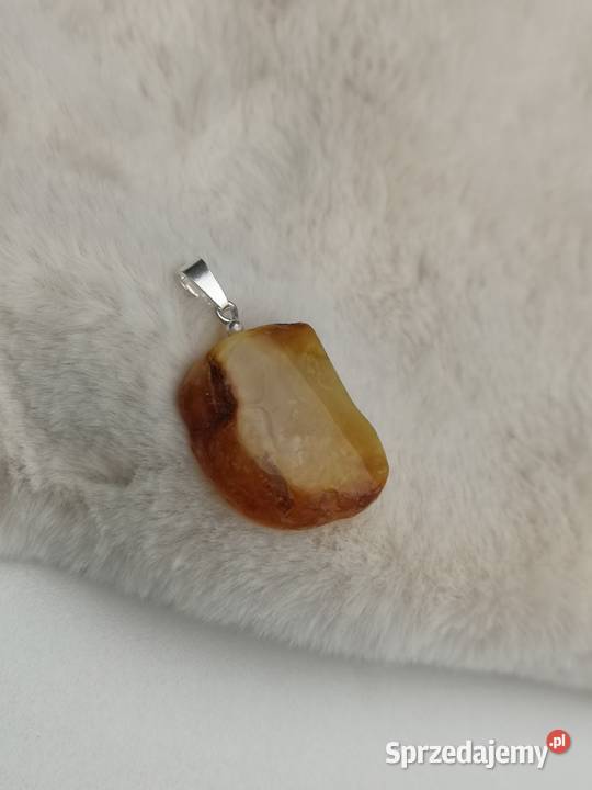 zawieszka naturalny bursztyn królewski Toruń