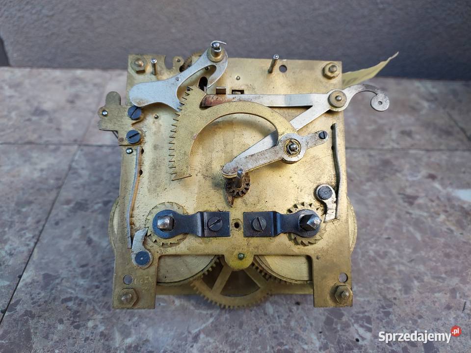 M066 Mechanizm starego zegara bufetowego Tczew