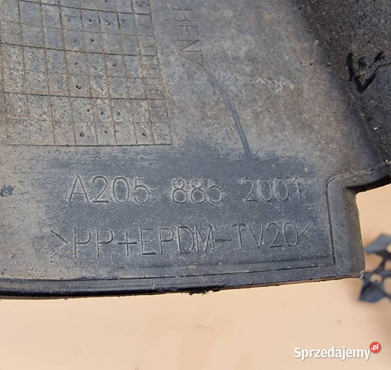 MERCEDES CKLASA W205 ŚLIZG ZDERZAKA PRAWY Bieleń sprzedam