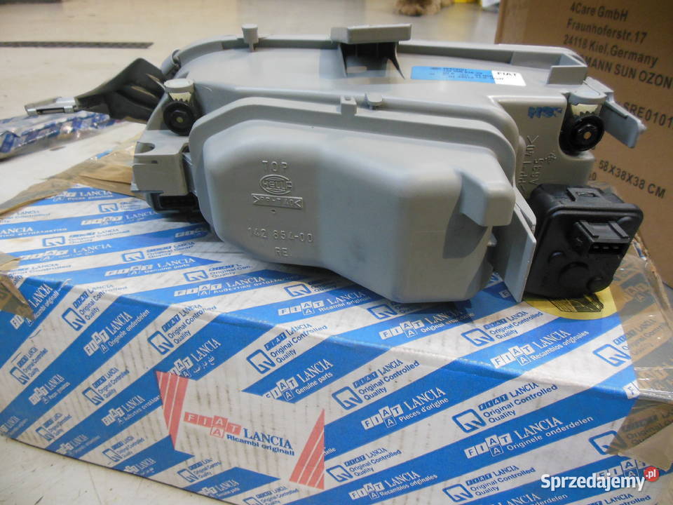 REFLEKTOR LAMPA PRAWY FIAT PUNTO I 176 10930999 dostawcze Kozy