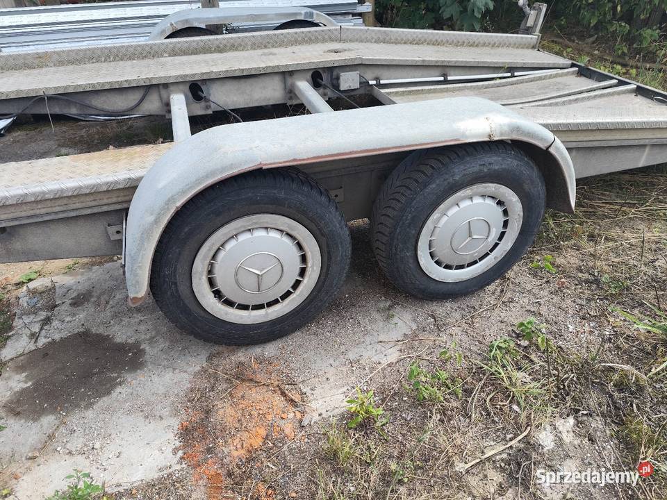 Sprzedam lawetę sprowadzona Rok produkcji 1998 Lawety sprzedam