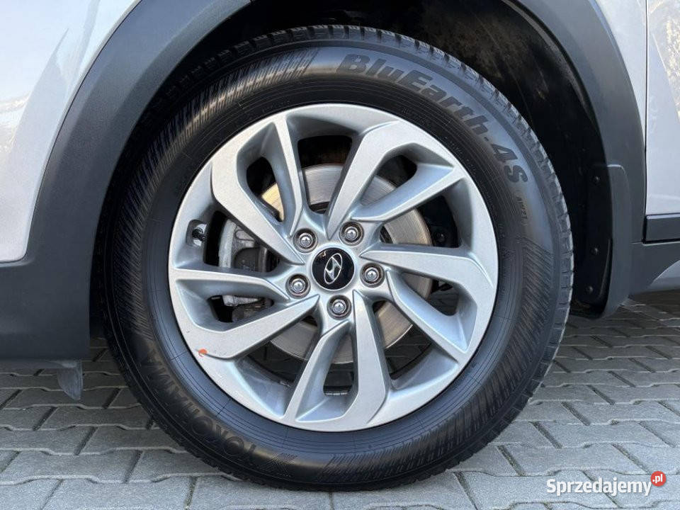 HYUNDAI Tucson 2016r Niski przebieg sprzedam