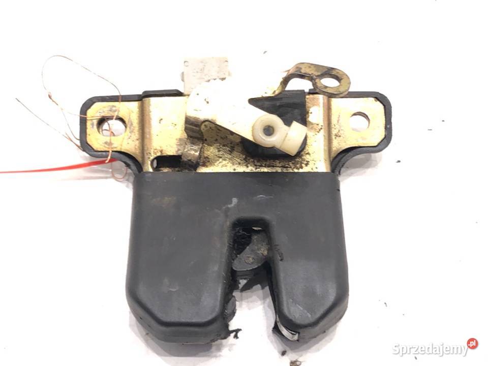 ZAMEK KLAPY TYŁ AUDI A6 C5 SedanLimuzyna