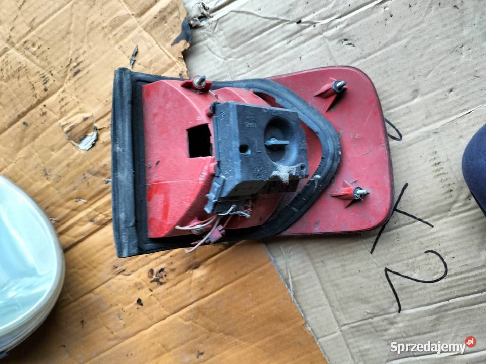 Audi 100 C4 A6 S6 C4 LAMPA TYŁ TYLNA LEWA Motoryzacja lubelskie