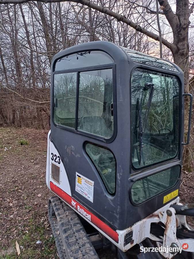 Kabina do Bobcat 323
