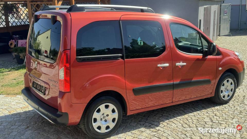 Peugeot Partner 16 BENZYNA 120 TEPEE 5 osobowy bluetooth Strzegom sprzedam