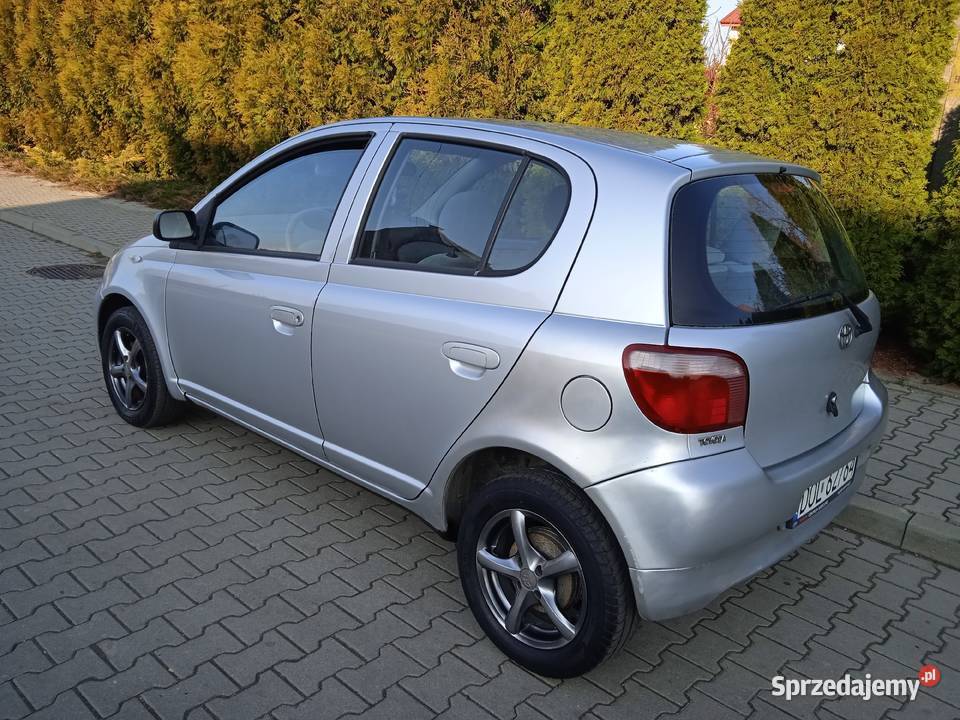 Toyota Yaris 10 benzyna Bierutów sprzedam
