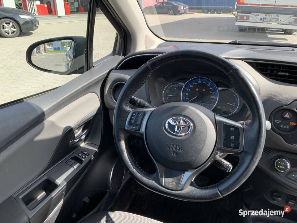 TOYOTA YARIS HYBRID AUTOMAT SALON POLSKA Kraków