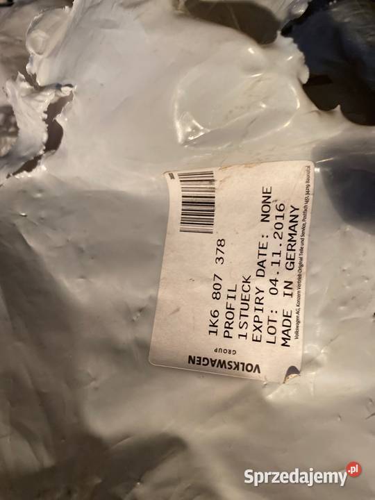 VW Golf ślizg zderzaka prawy tył Motoryzacja