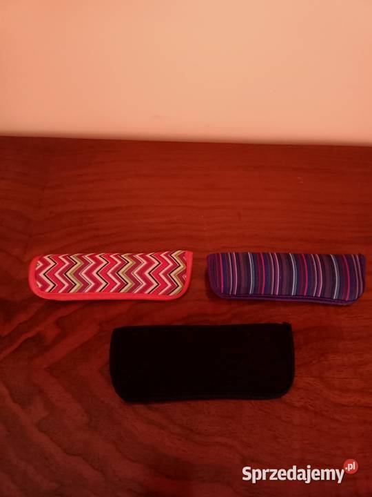 Komplet 3 x okulary w etui 1 dioptrii stan Szczyrk