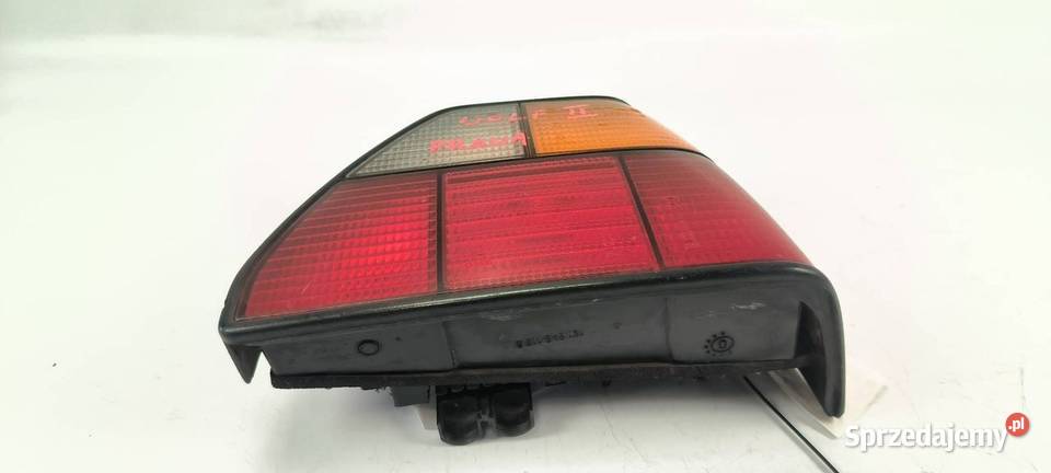 LAMPA PRAWA TYŁ VOLKSWAGEN GOLF II 191945258