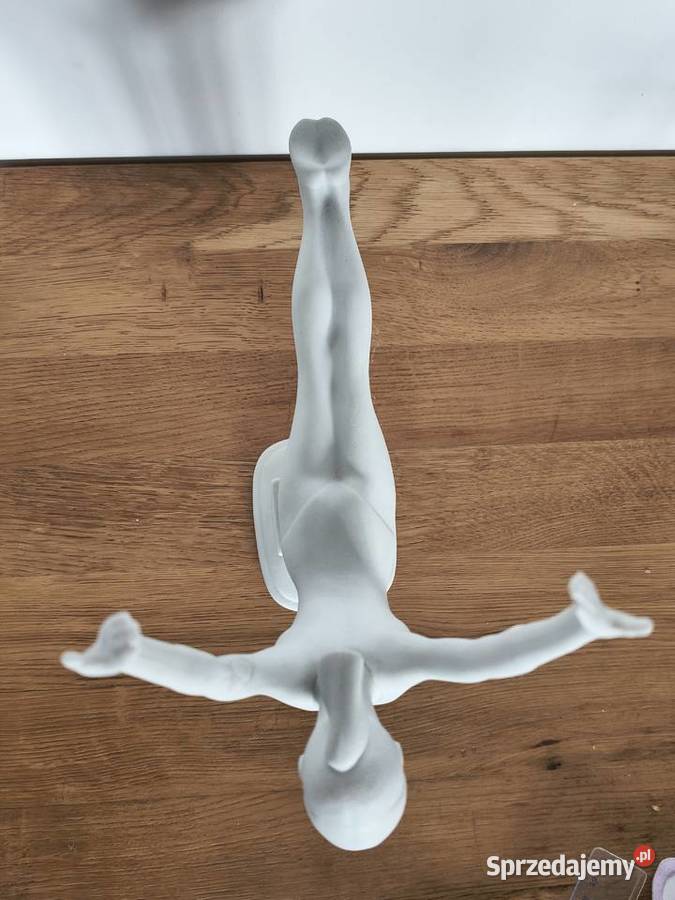 Figurka porcelanowa biały biskwit mistrzyni Szczecin