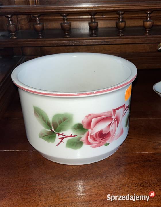 Nocnik z różą Biała gruba porcelana Gdańsk