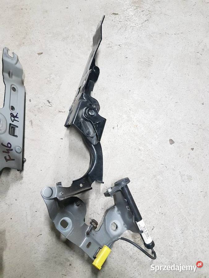 BMW 2 F46 LCI ZAWIAS MASKI ZAWIASY MASKI Rok produkcji 2020