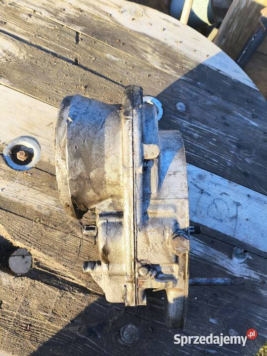 Kartery połówki silnika wsk wfm 125 skrzynia