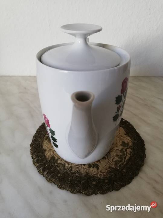 Porcelanowy dzbanek z różą do herbaty z sitkiem Gorlice