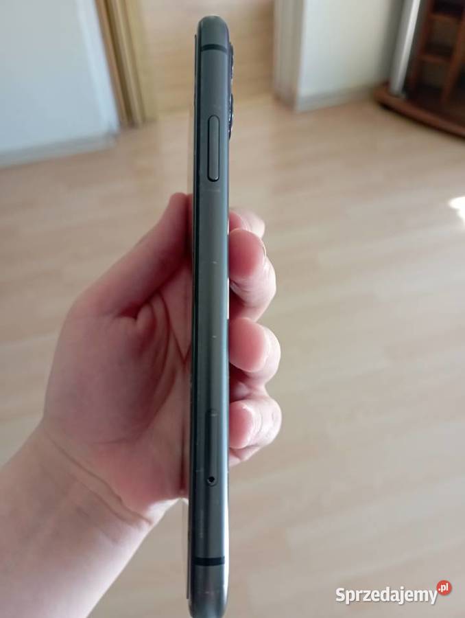 iPhone 11 Black 64 GB Brenna