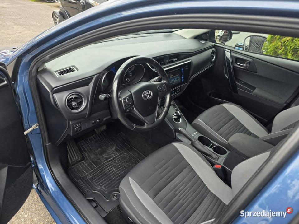 Toyota Auris 18 Hybryda 136 Automat Kamera pomorskie sprzedam