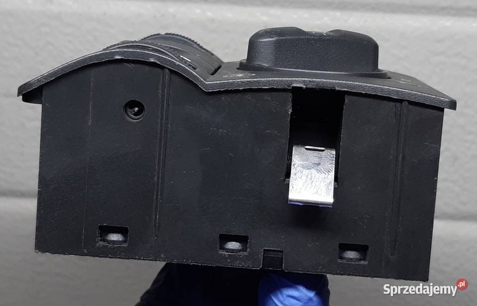 WŁĄCZNIK PRZEŁĄCZNIK ŚWIATEŁ OPEL CORSA C panele sterowania, przełączniki dolnośląskie Mielęcin sprzedam