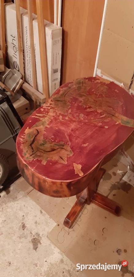 ładny stolik drewniany kawowy