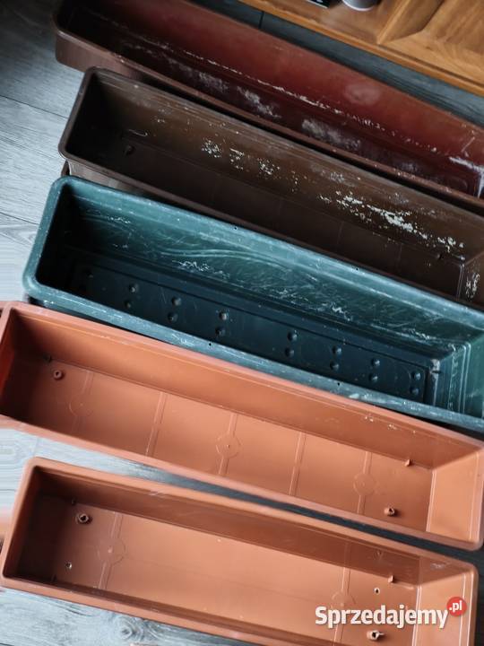 plastikowe skrzynki balkonowe korytko korytka Skrzynki balkonowe Poznań