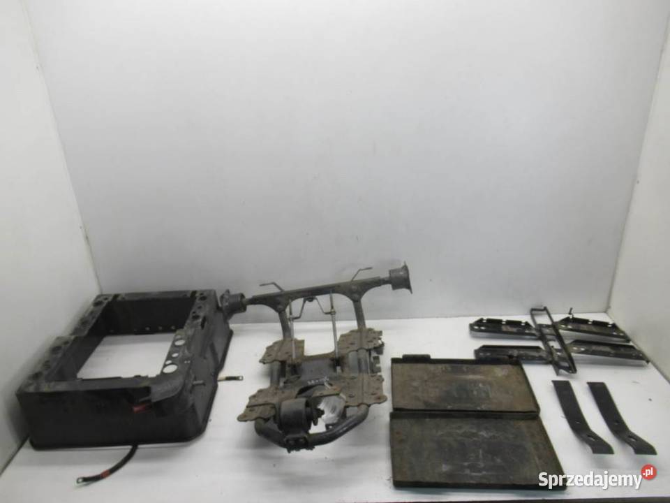 MOCOWANIE PODSTAWA AKUMULATRÓW DAF N UCHWYT