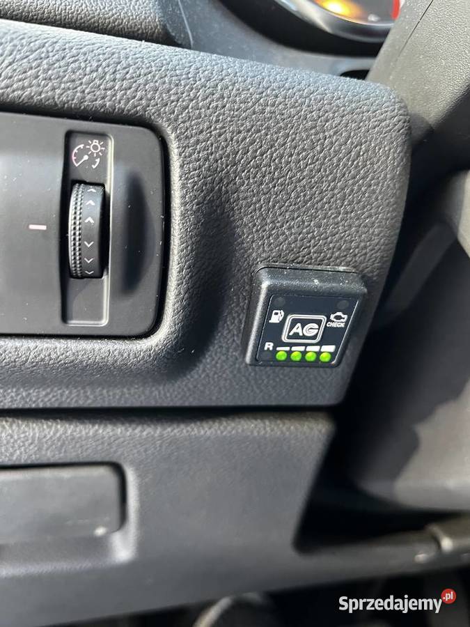 Opel Astra J 14 T 120 NISKI PRZEB BEZWYPAD radio Astra łódzkie