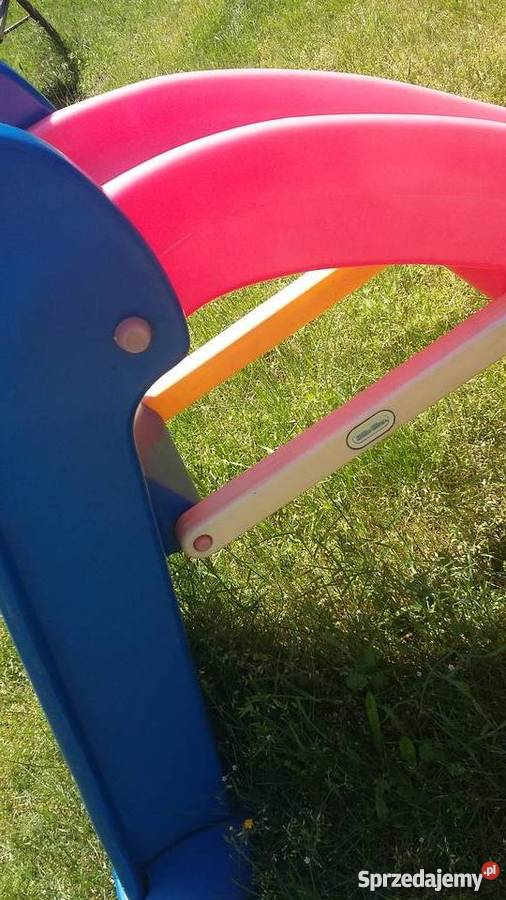Używany domek ze zjeżdżalnią Zabawki ogrodowe