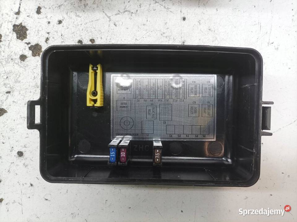 SKRZYNKA BEZPIECZNIKÓW 15 B 106 Piaggio Porter