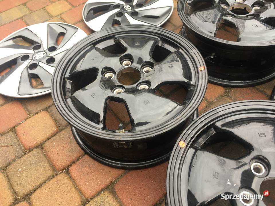 Felgi aluminiowe z kołpakami Hyundai Ioniq 15 Średnica 15" sprzedam