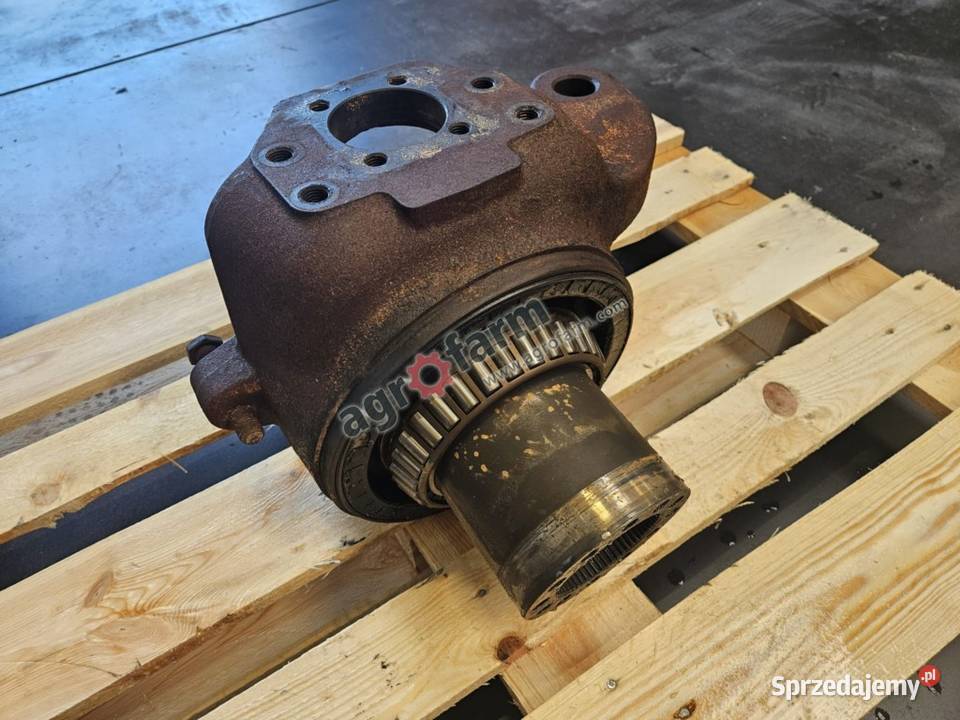 Zwrotnica LH Massey Ferguson 8660 8690 8730 Byków sprzedam