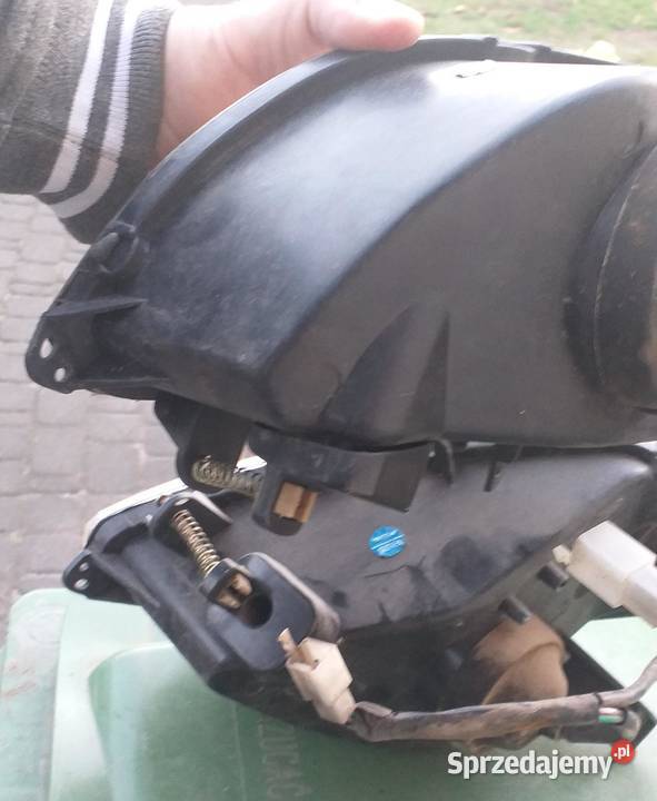 Lampy przednie Peugeot Citystar Wiązowna Kościelna sprzedam