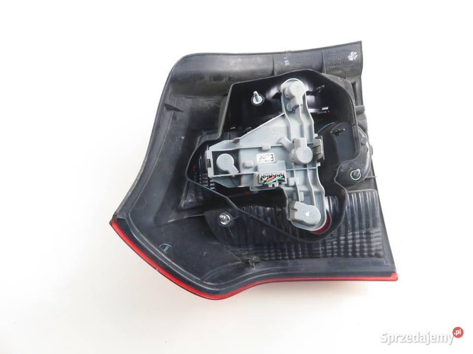 LAMPA PRAWA TYLNA TOYOTA COROLLA E12 8155002300