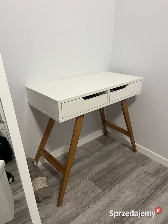 Małe biurko plus krzesło komplet Smolec