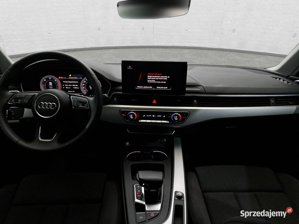 Audi A4 Limousine B9 2015 Komorniki