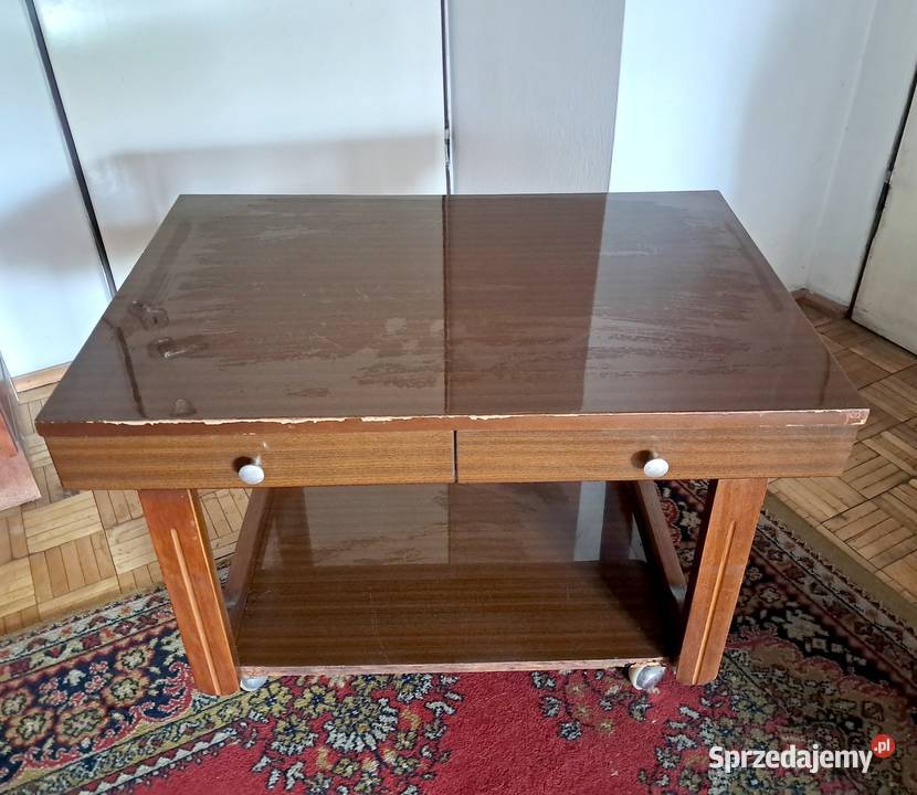 Solidny stolik vintage PRL na kółkach pod TV Kraków