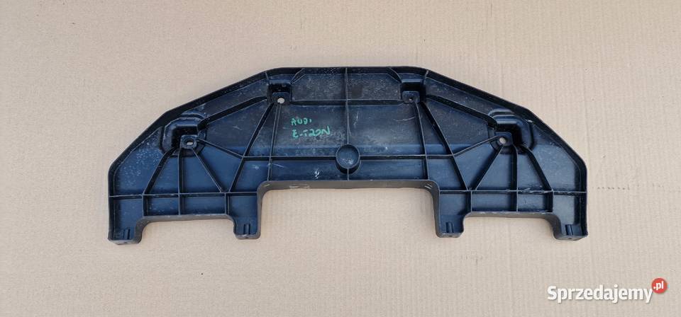 AUDI ETRON ŚLIZG ZDERZAKA PŁYTA 4KE807329 Karoseria Bieleń