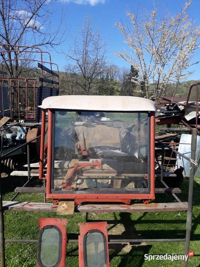 Kabina rurkowa c 330 Konina