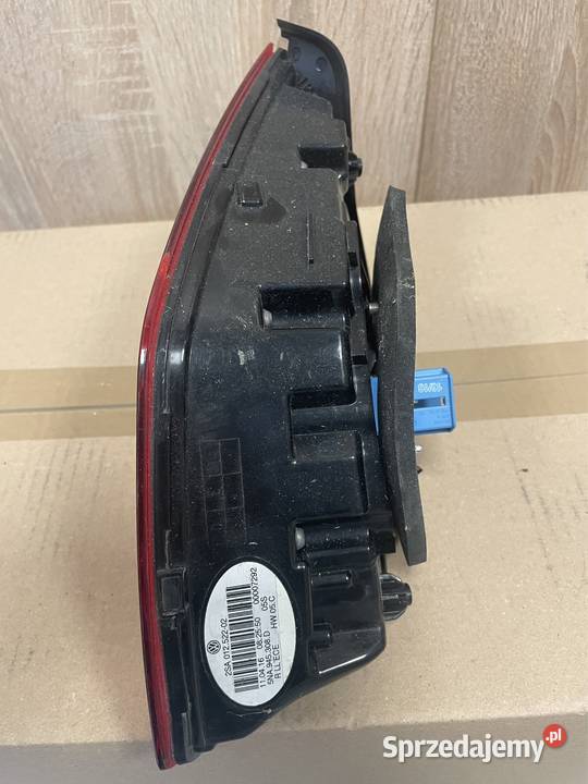 Volkswagen Tiguan 5na lampa prawy tył Kozubszczyzna